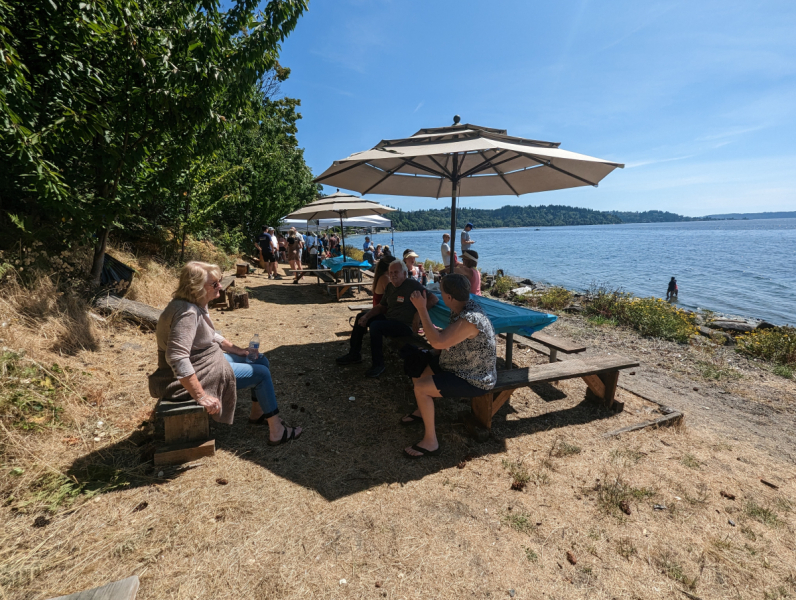 PXL 20230812 210424143